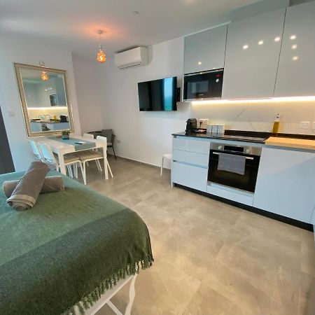 New Luxury Sunrise Oceanview Apartment In Gibraltar Buitenkant foto