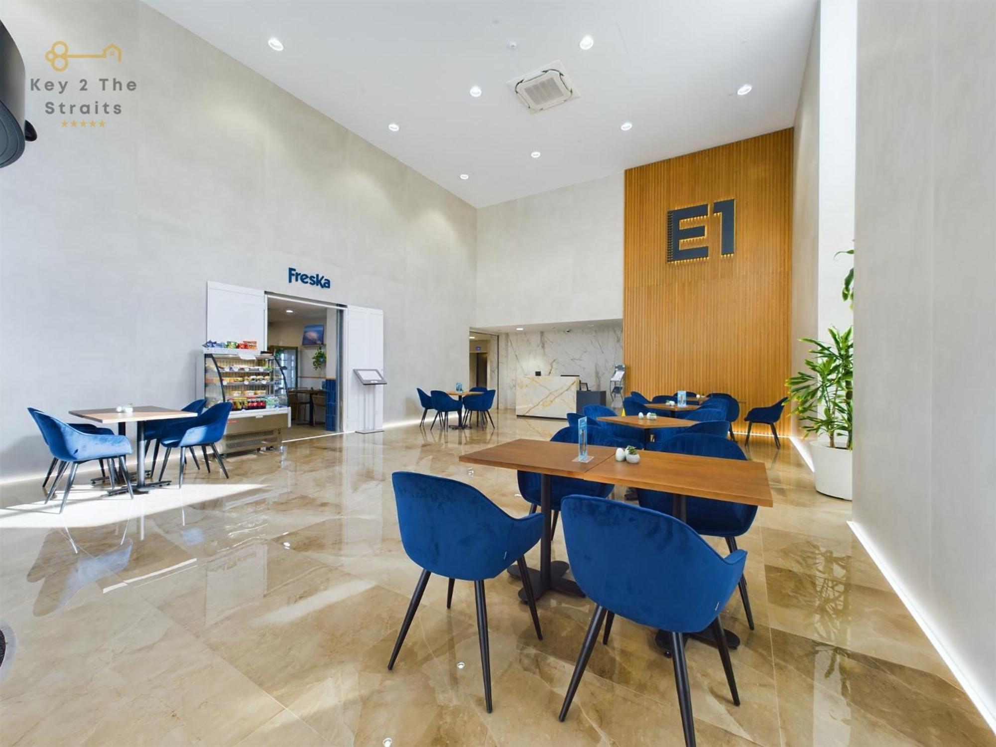 New Luxury Sunrise Oceanview Apartment In Gibraltar Buitenkant foto