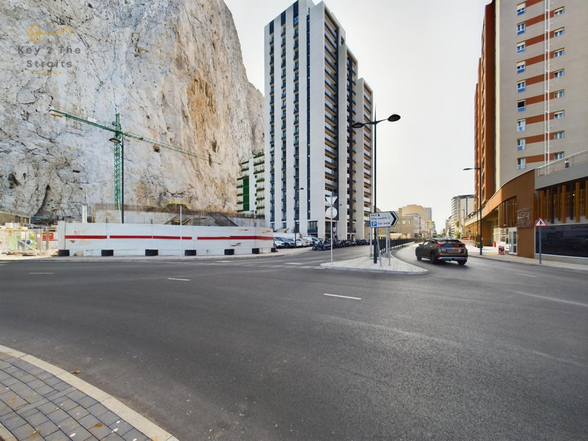 New Luxury Sunrise Oceanview Apartment In Gibraltar Buitenkant foto