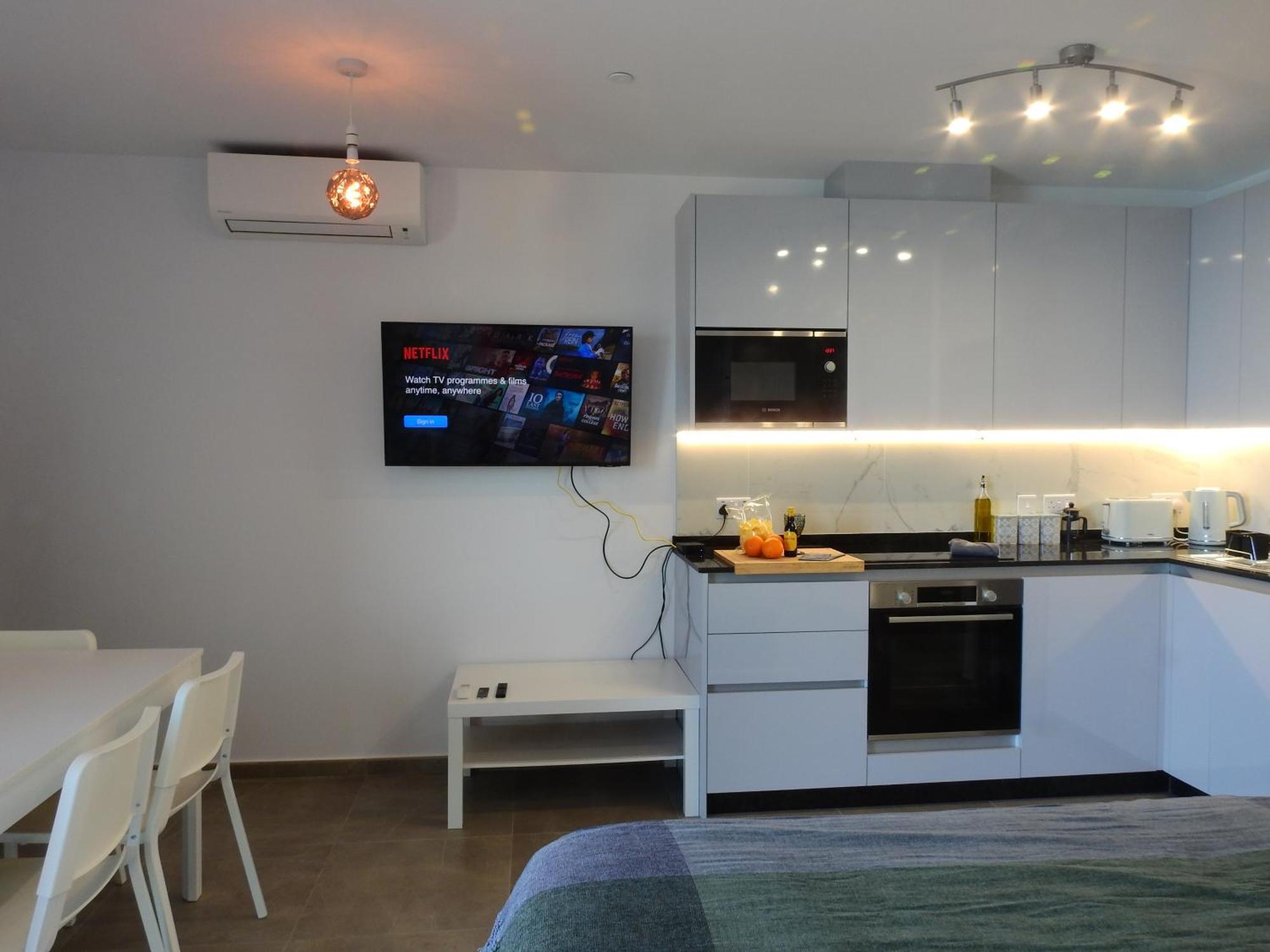 New Luxury Sunrise Oceanview Apartment In Gibraltar Buitenkant foto