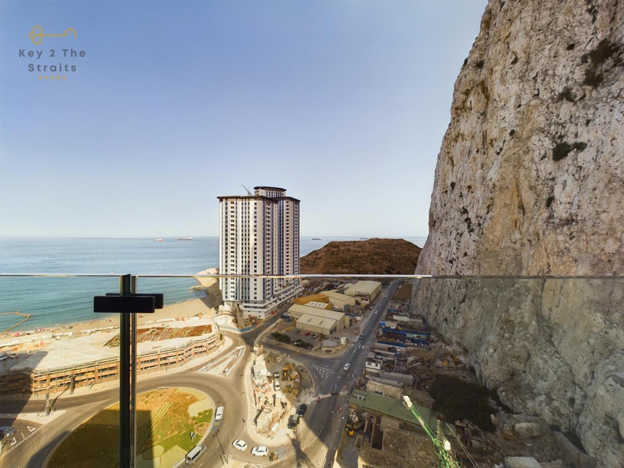 New Luxury Sunrise Oceanview Apartment In Gibraltar Buitenkant foto