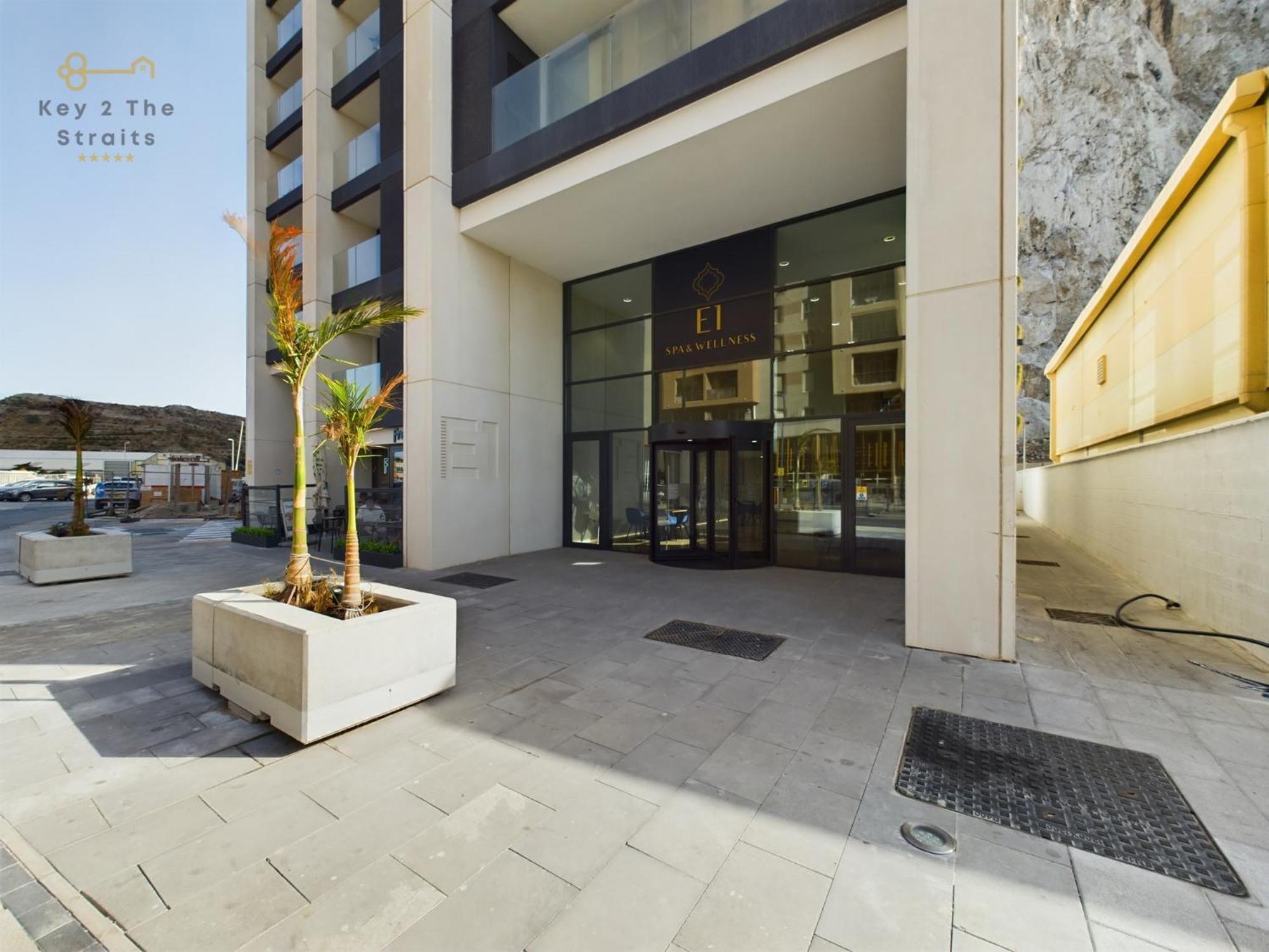 New Luxury Sunrise Oceanview Apartment In Gibraltar Buitenkant foto