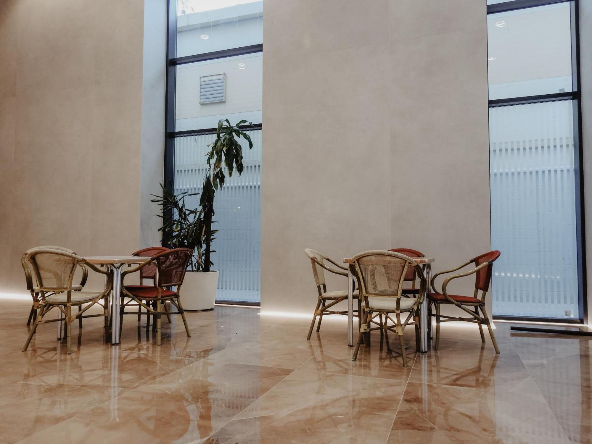 New Luxury Sunrise Oceanview Apartment In Gibraltar Buitenkant foto