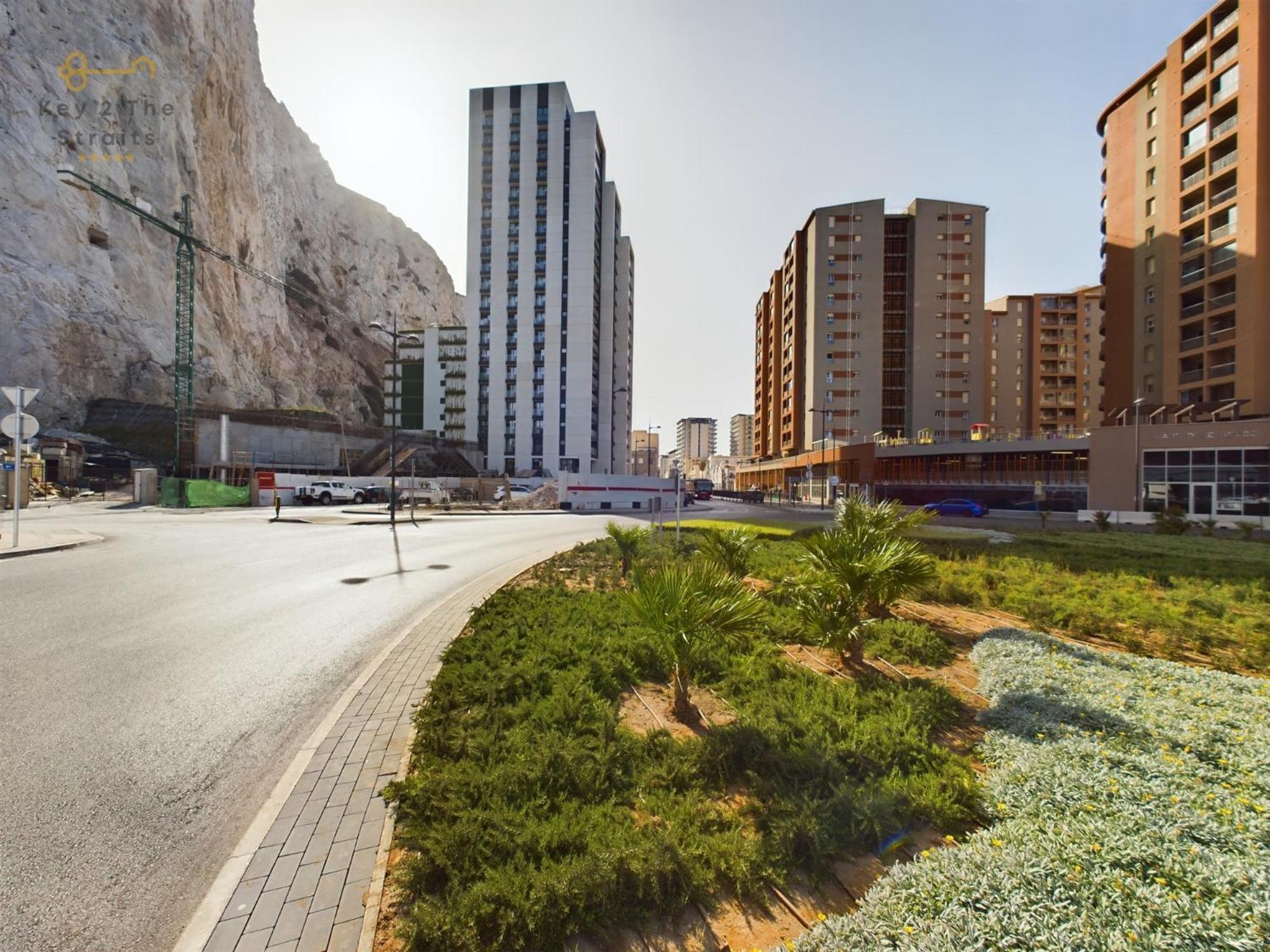 New Luxury Sunrise Oceanview Apartment In Gibraltar Buitenkant foto